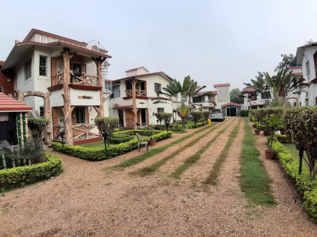 New Hemanjali Resort โบลปูร์ ภายนอก รูปภาพ